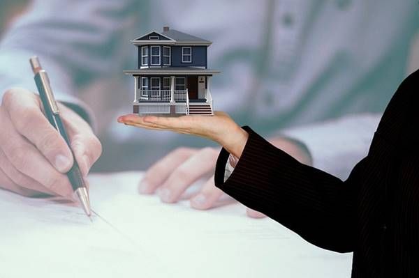 Módosult rendelkezésekkel lép hatályba az új ingatlan-nyilvántartási törvény